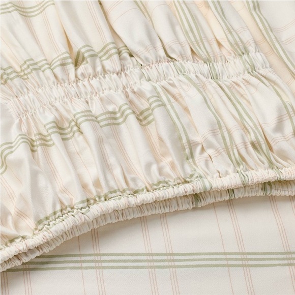 Queen 300 Thread Count Scalloped Edge
Plaid Sheet Set Cream/Green -
Studio McGee - Picture 4 of 5
